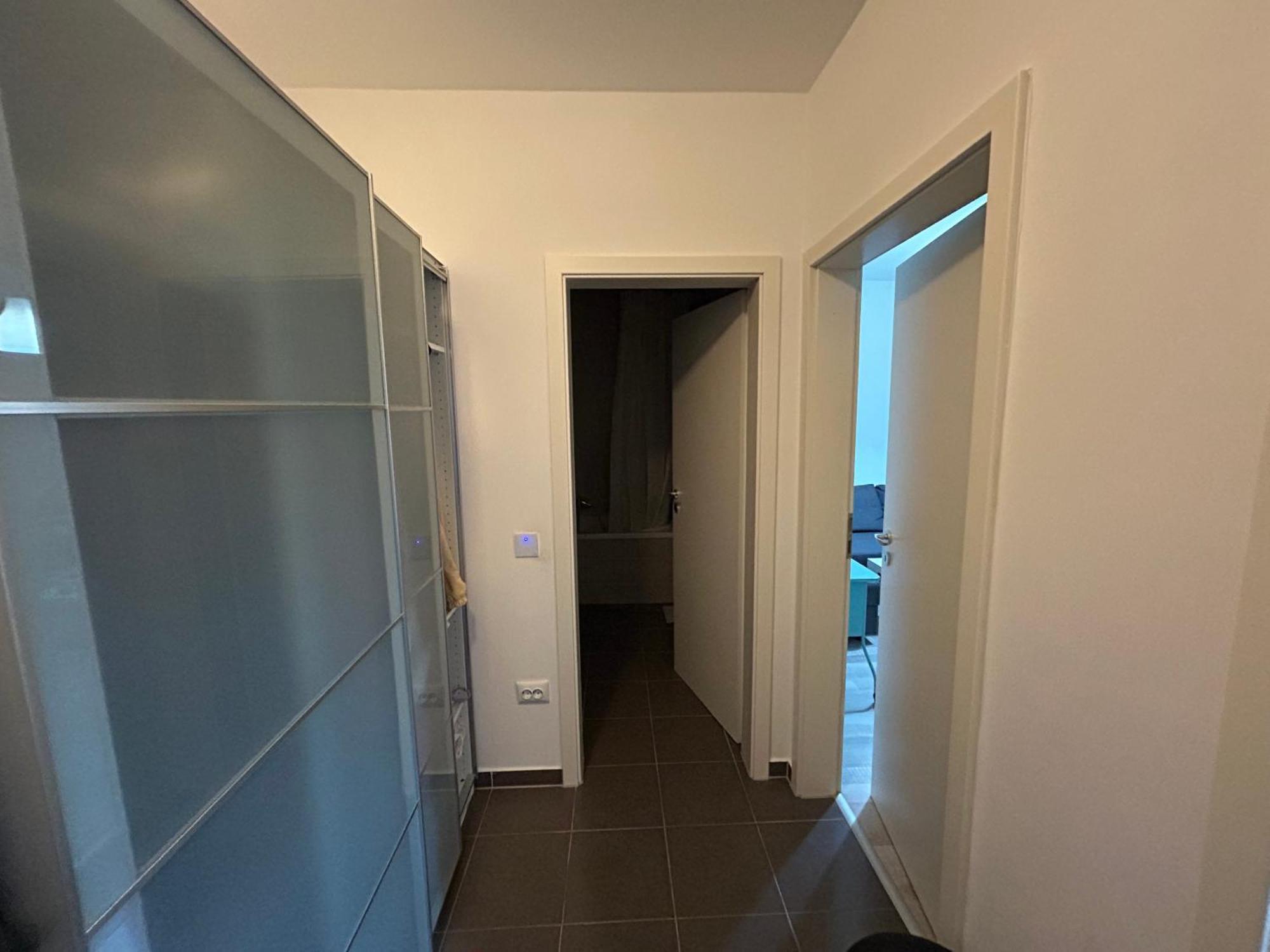 One Rent Apartment *