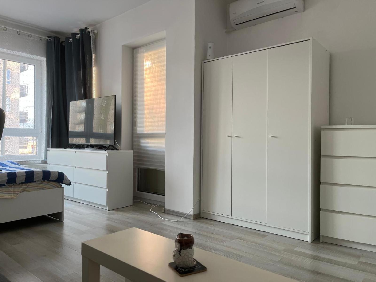 Apartment One Rent *